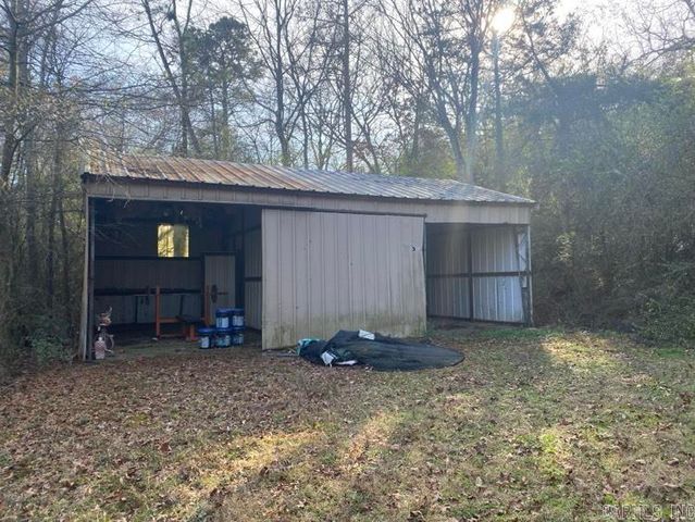 514 W Pennington St Highway, Ola, AR 72853