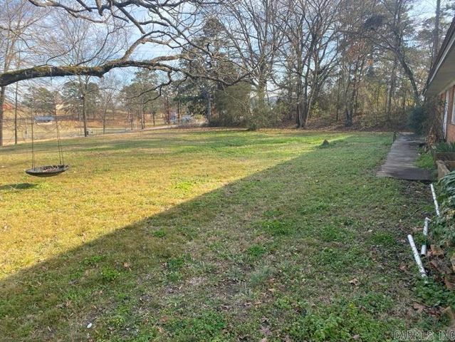 514 W Pennington St Highway, Ola, AR 72853