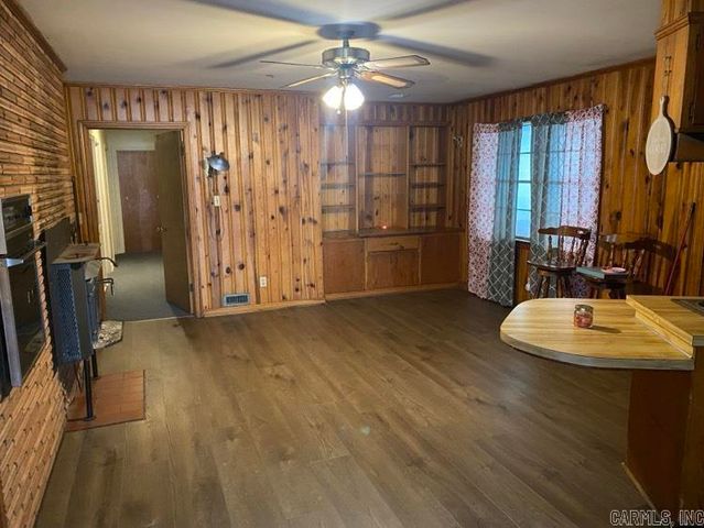 514 W Pennington St Highway, Ola, AR 72853