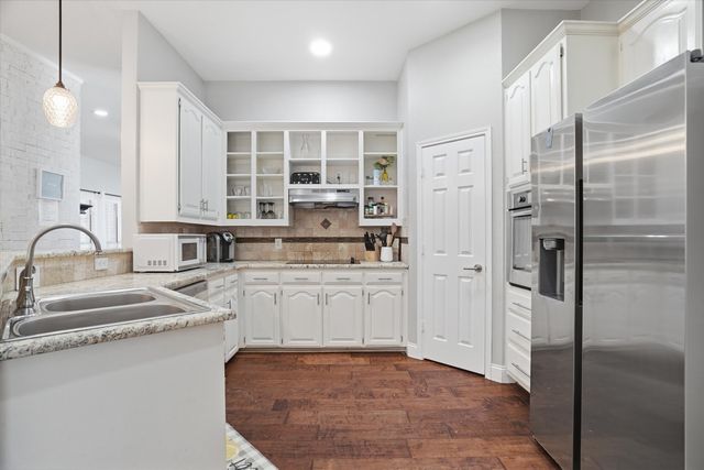 7021 Cook Circle, North Richland Hills, TX 76182