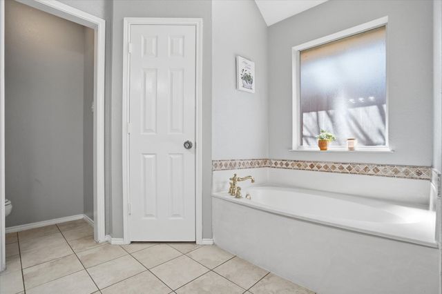 7021 Cook Circle, North Richland Hills, TX 76182