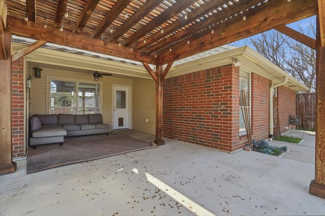 7021 Cook Circle, North Richland Hills, TX 76182