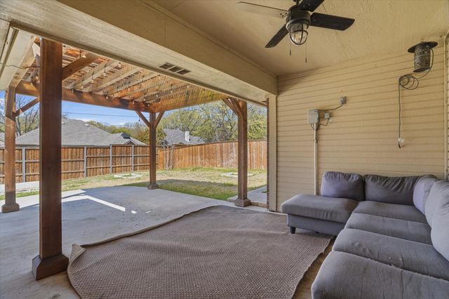 7021 Cook Circle, North Richland Hills, TX 76182