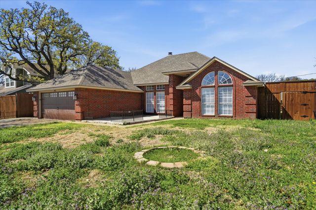 7021 Cook Circle, North Richland Hills, TX 76182