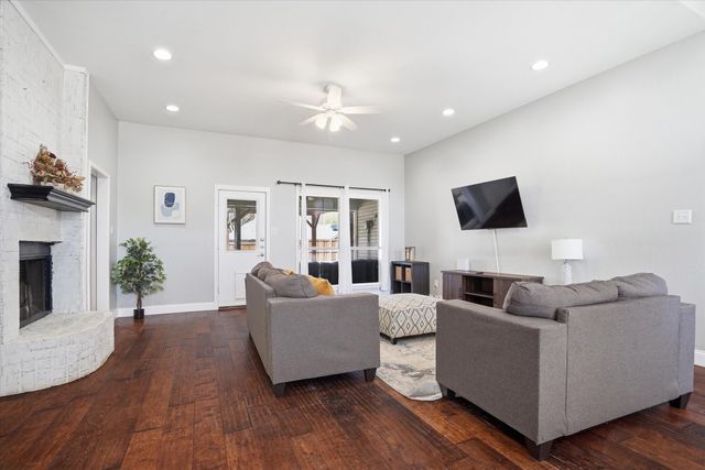 7021 Cook Circle, North Richland Hills, TX 76182