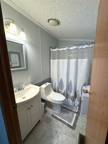 300 HOLLY PARK Drive, Erie, PA 16509