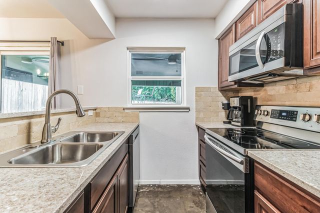 1501 Rockdale CIR A, Austin, TX 78704