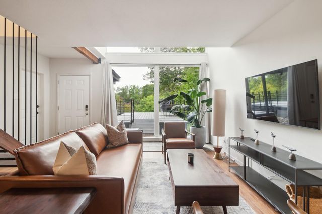 1501 Rockdale CIR A, Austin, TX 78704