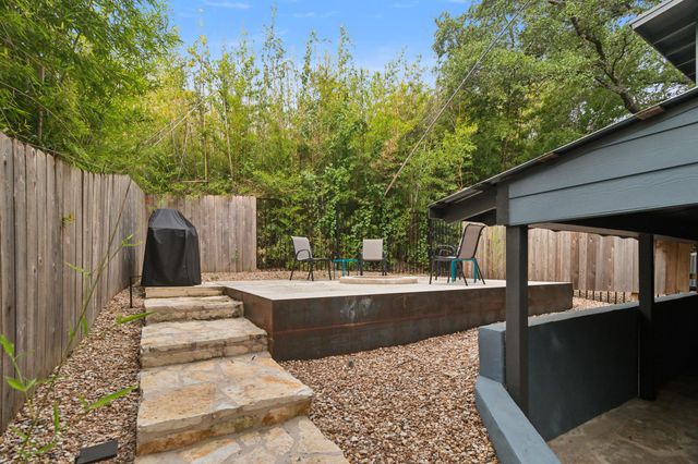 1501 Rockdale CIR A, Austin, TX 78704