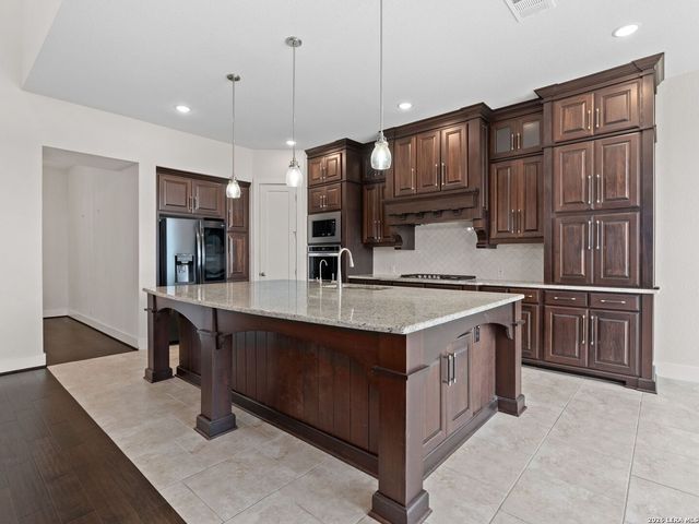 4008 Canaleta, San Antonio, TX 78261