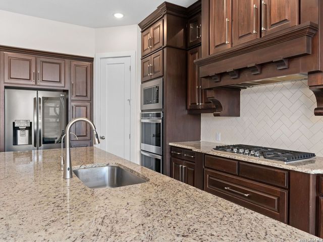 4008 Canaleta, San Antonio, TX 78261