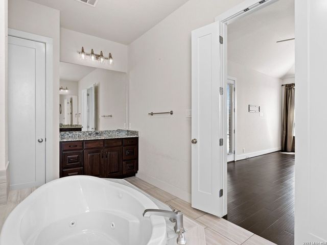 4008 Canaleta, San Antonio, TX 78261