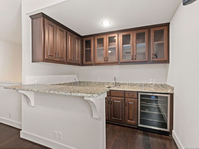 4008 Canaleta, San Antonio, TX 78261