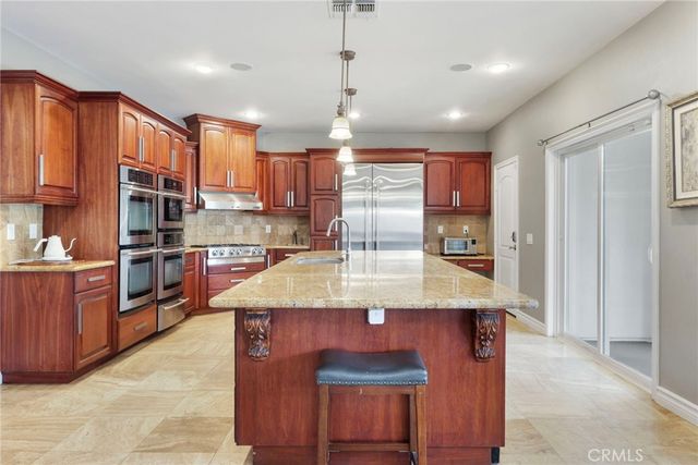322 E 19th, Upland, CA 91784