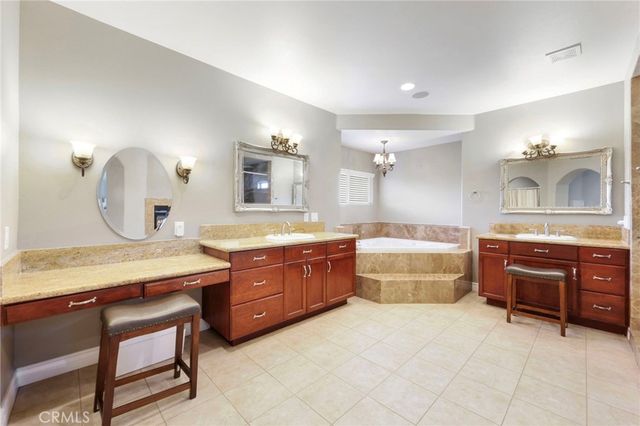 322 E 19th, Upland, CA 91784