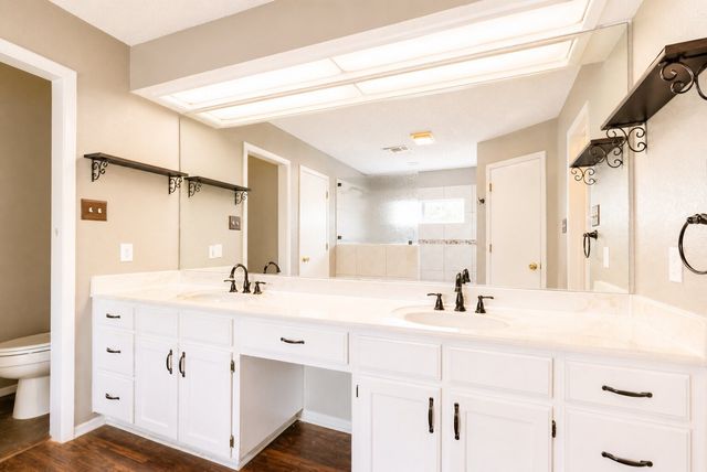 7425 US 287 Highway, Arlington, TX 76001