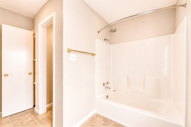 7425 US 287 Highway, Arlington, TX 76001