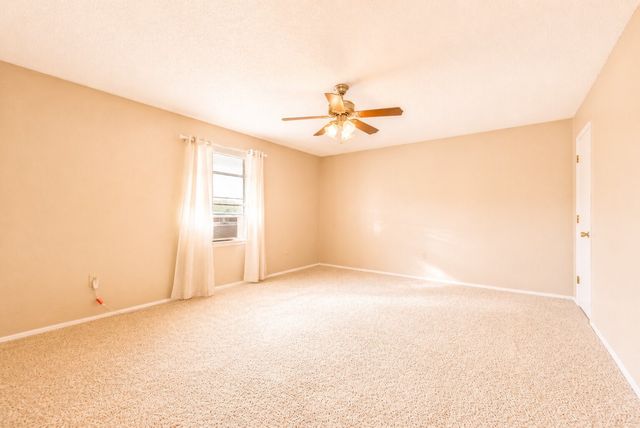 7425 US 287 Highway, Arlington, TX 76001