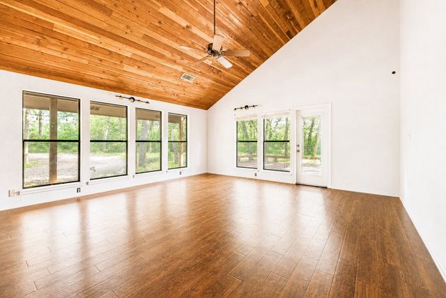 7425 US 287 Highway, Arlington, TX 76001
