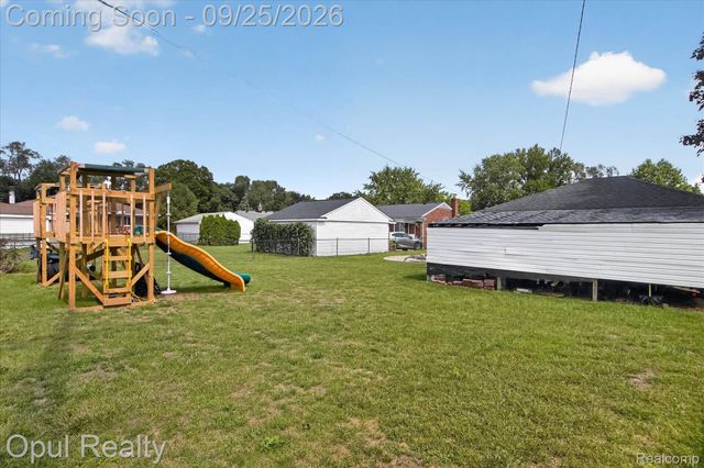 9031 Laurel Street, Livonia, MI 48150