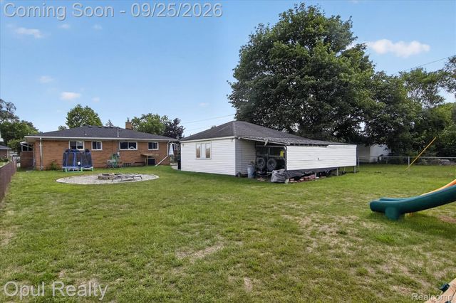 9031 Laurel Street, Livonia, MI 48150