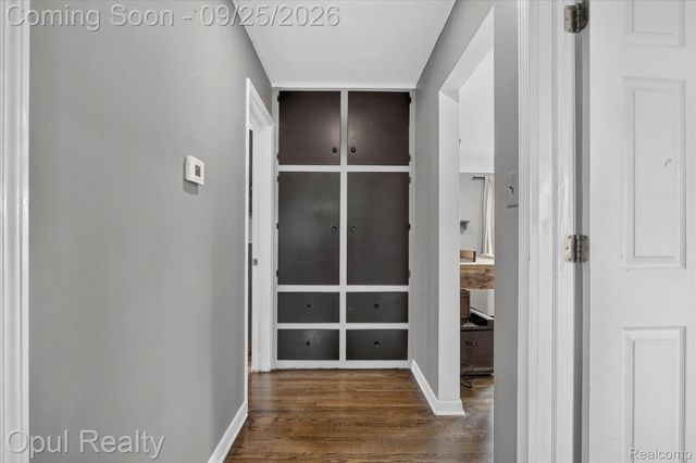 9031 Laurel Street, Livonia, MI 48150