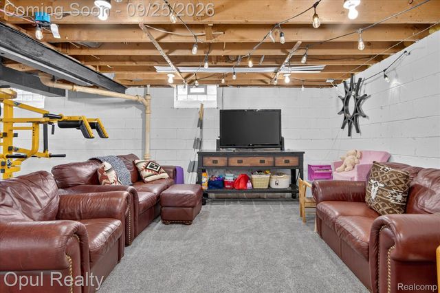9031 Laurel Street, Livonia, MI 48150