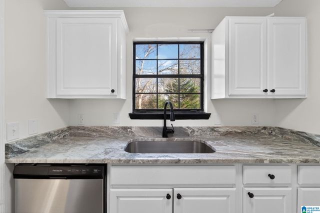 319 7TH STREET NW, Alabaster, AL 35007