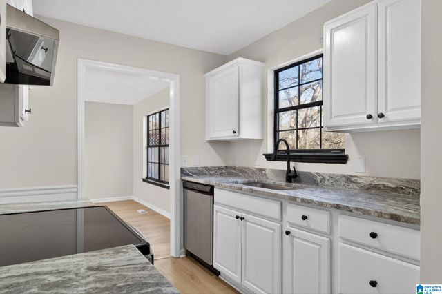 319 7TH STREET NW, Alabaster, AL 35007