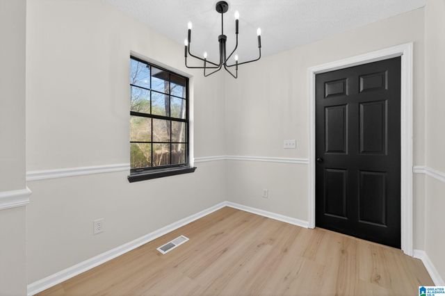 319 7TH STREET NW, Alabaster, AL 35007