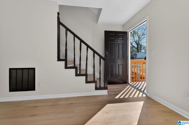 319 7TH STREET NW, Alabaster, AL 35007