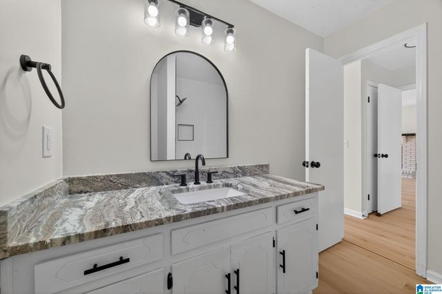 319 7TH STREET NW, Alabaster, AL 35007