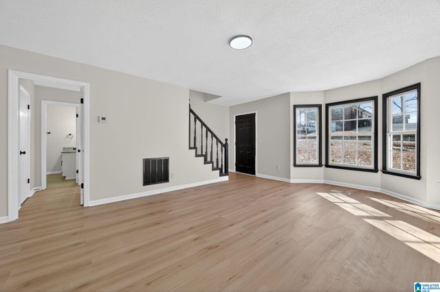 319 7TH STREET NW, Alabaster, AL 35007