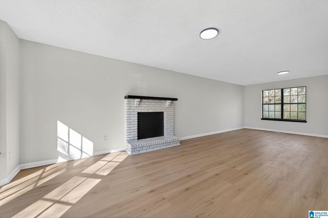 319 7TH STREET NW, Alabaster, AL 35007