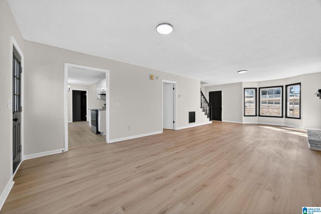 319 7TH STREET NW, Alabaster, AL 35007