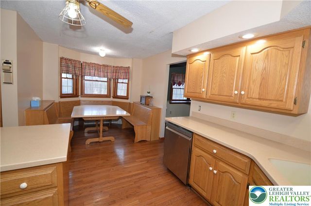 145 Hawk Road, Franklin Twp, PA 18235