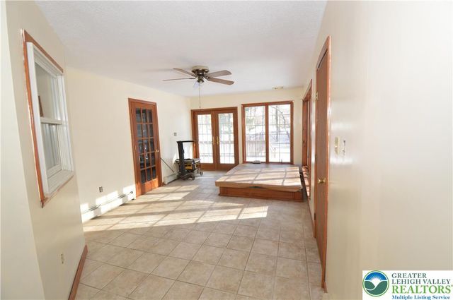 145 Hawk Road, Franklin Twp, PA 18235