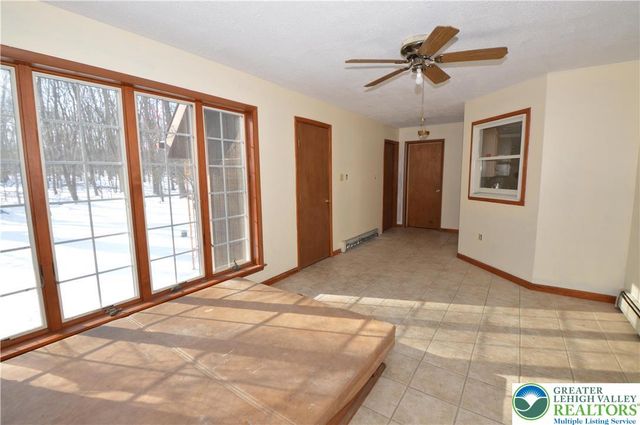 145 Hawk Road, Franklin Twp, PA 18235