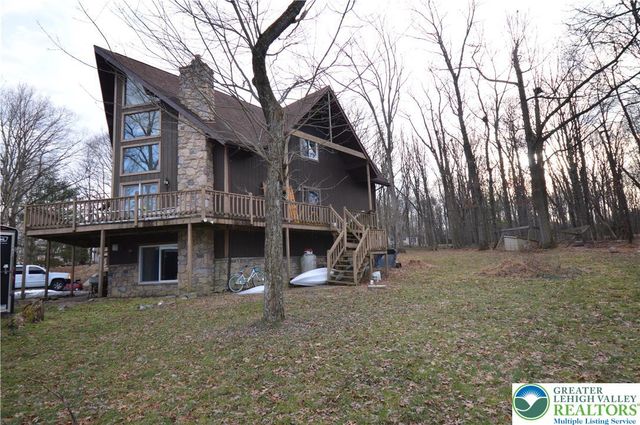 145 Hawk Road, Franklin Twp, PA 18235