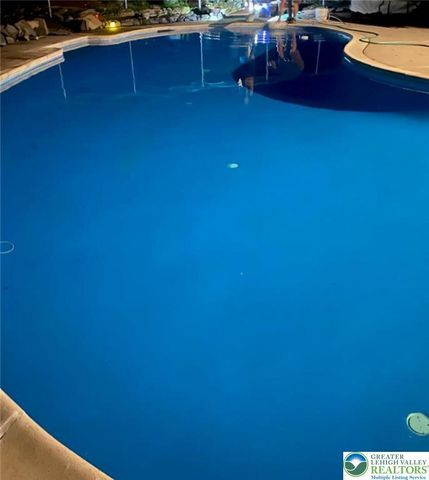 145 Hawk Road, Franklin Twp, PA 18235