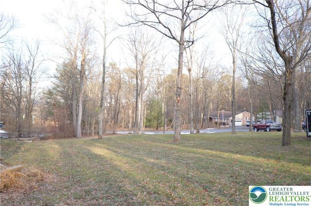 145 Hawk Road, Franklin Twp, PA 18235