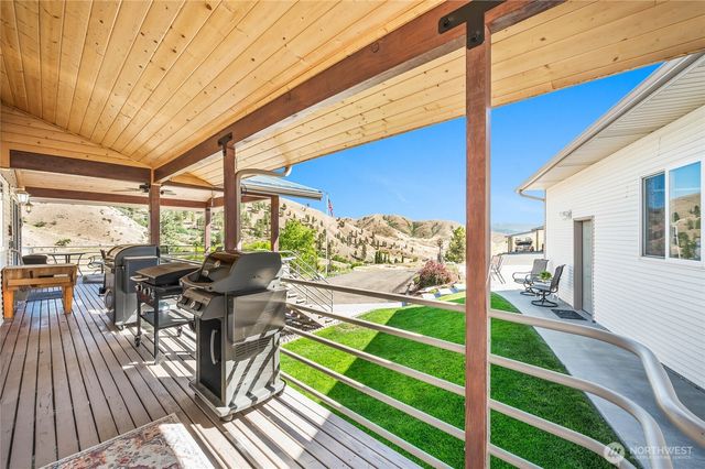 8770 Nahahum Canyon Road, Cashmere, WA 98815