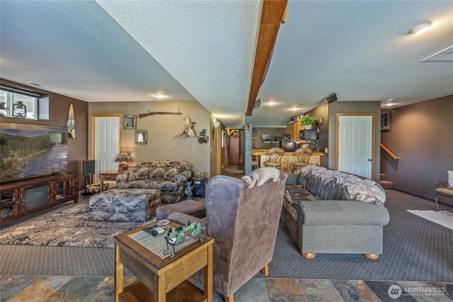 8770 Nahahum Canyon Road, Cashmere, WA 98815