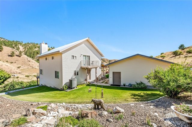 8770 Nahahum Canyon Road, Cashmere, WA 98815