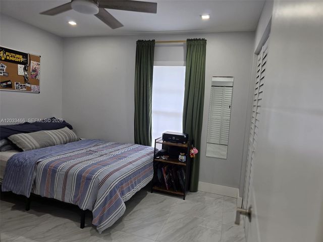 14141 Langley Pl, Davie, FL 33325