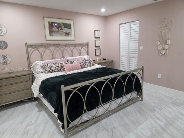 14141 Langley Pl, Davie, FL 33325