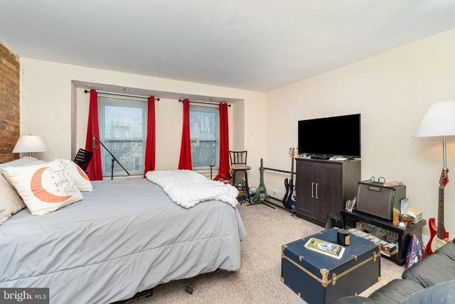 215 MUENCH ST, Harrisburg, PA 17102