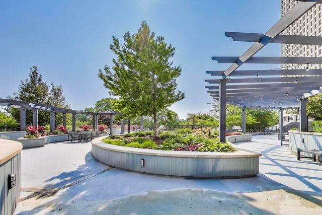 5415 N SHERIDAN Road 3008, Chicago, IL 60640