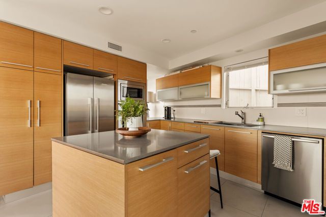 3631 Sunswept Drive, Studio City (los Angeles), CA 91604