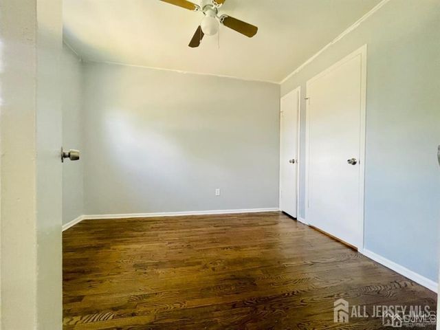 128 College Drive, Edison, NJ 08817